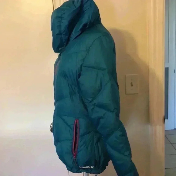 Merrell winter coat with hood - Picture 5 of 13